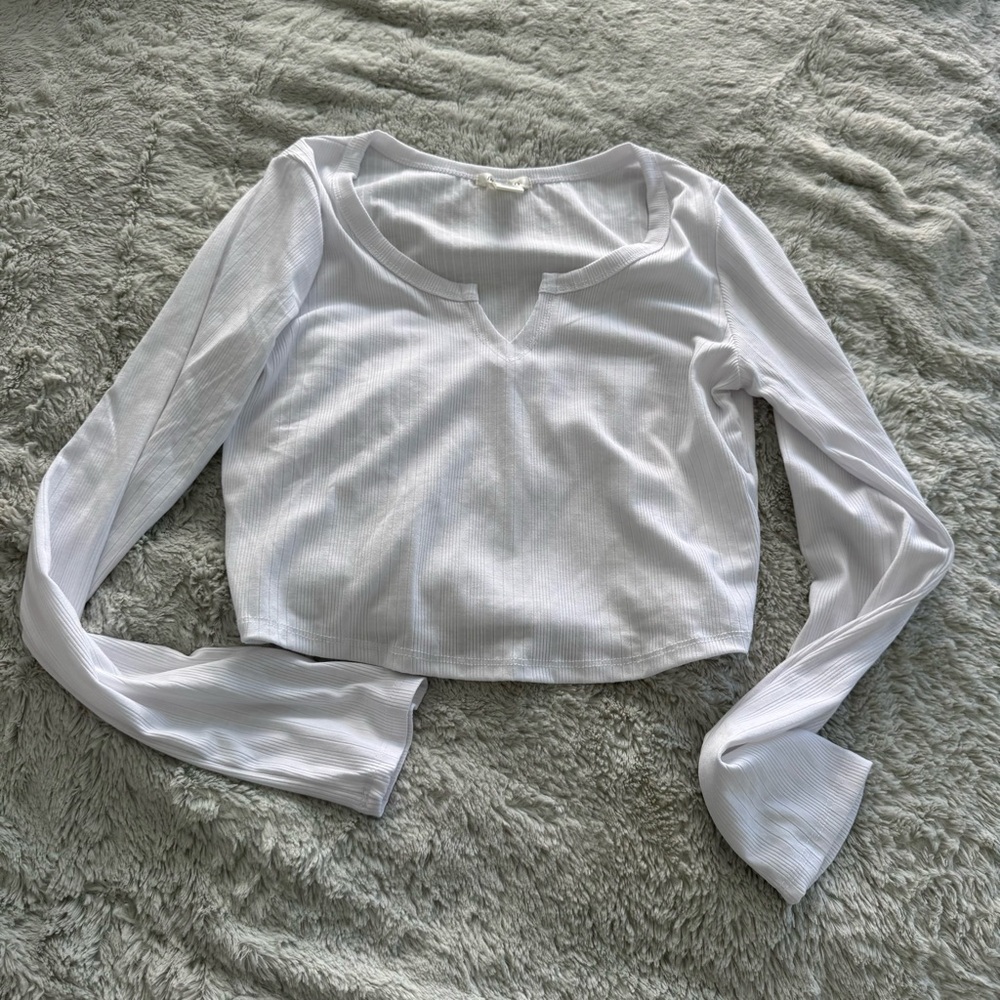 Bozzolo White Fitted Crop Blouse